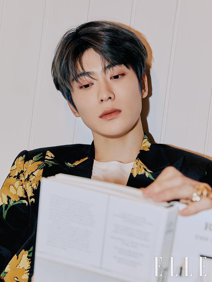 Chuyên gia bình chọn 55 sao nam châu Á có gương mặt thời trang đẹp nhất: V (BTS) và Tiêu Chiến đứng đầu! Ảnh 22