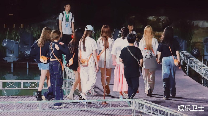 Fan The9 không phục khi 'Thanh xuân hoàn du ký' tặng danh hiệu nhóm nhạc mang tính đại diện nhất cho Bonbon Girls 303 Ảnh 11