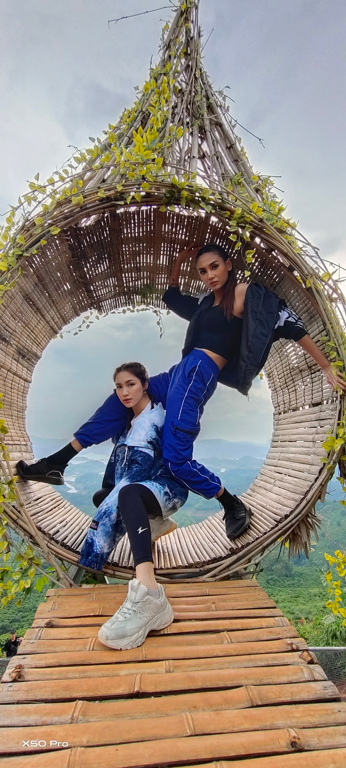 Võ Hoàng Yến chứng tỏ đẳng cấp 'chị đại' khi liên tục 'áp đảo' team Hòa Minzy tại 'Đại chiến săn ảnh' Ảnh 5