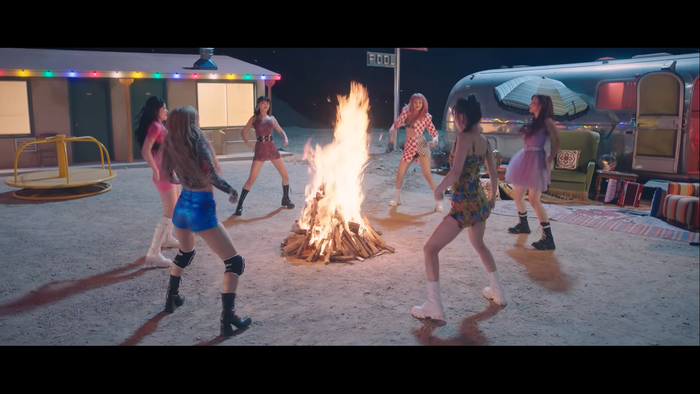 Xem ngay MV 'nóng bỏng tay' DUMDi DUMDi của (G)I-DLE, concept của nhóm nhạc 'tắc kè hoa' chưa bao giờ gây thất vọng Ảnh 13