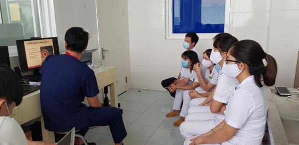 Tổ công tác là những cán bộ chủ chốt, có sức khỏe, có kinh nghiệm, đã thực hiện thành công gần 10.000 mẫu COVID-19 tại lab của trường trong giai đoạn trước.