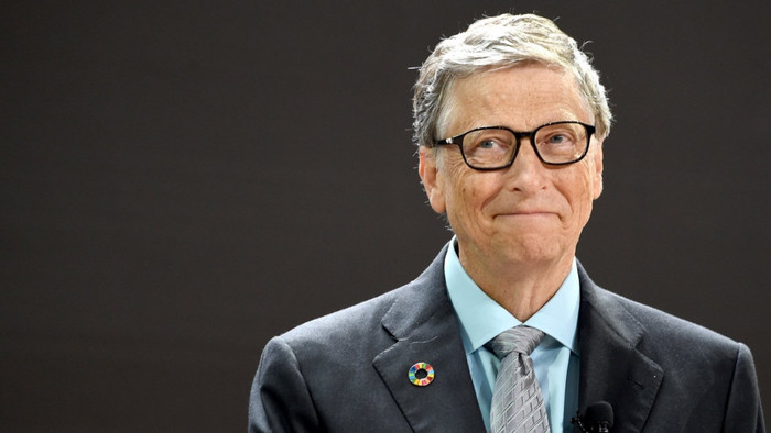 Ngoài dành nhiều thời gian cho gia đình, tỷ phú Bill Gates cũng dành thời gian đọc sách hoặc xem TV,... (Ảnh: Getty Images)