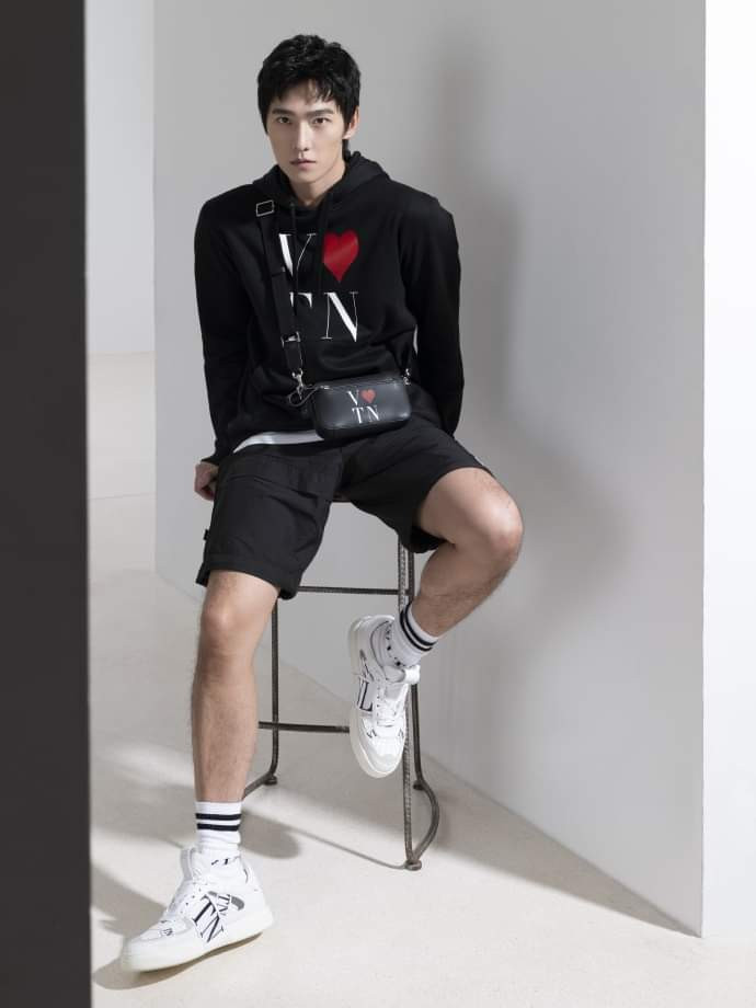 Dương Dương - Dương Tử chỉ sóng đôi mặc trang phục hàng hiệu thôi mà fans đòi đóng chung phim rồi Ảnh 15