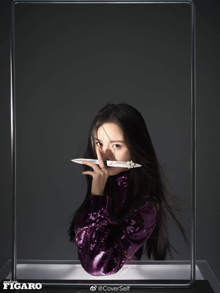 Dương Mịch lạnh lùng, đáng sợ trên tạp chí, muốn đóng những vai hắc hóa? Ảnh 3