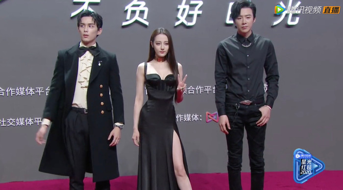 Sao Hoa ngữ đi thảm đỏ: Cúc Tịnh Y bị nhìn chằn chằm, Dương Tử - Ngô Diệc Phàm cẩn thận từng ly, Địch Lệ Nhiệt Ba cực lợi hại Ảnh 16