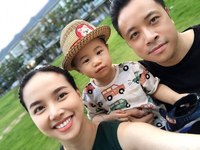 Trên trang cá nhân, Đinh Ngoc Diệp thường xuyên khoe ảnh gia đình hạnh phúc