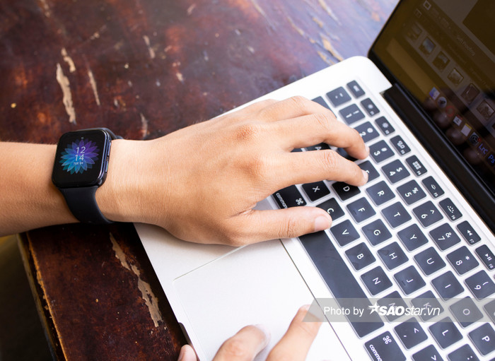 Màn hình chính đơn giản và tinh tế.