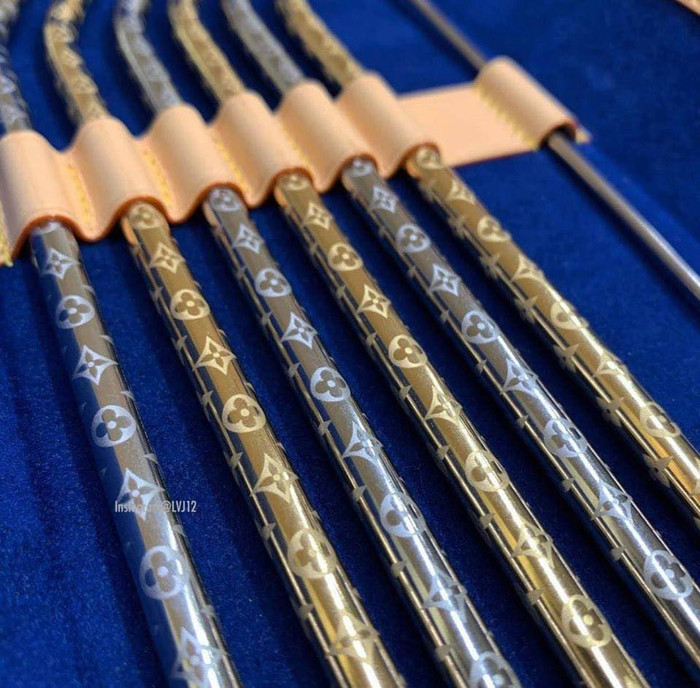 Chơi trội với bông tai chưa đủ, Louis Vuitton ra tiếp set ống hút 30 triệu đồng đầy sang chảnh Ảnh 8