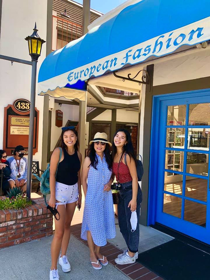 Hồng Đào khoe ảnh bên hai cô con gái xinh đẹp