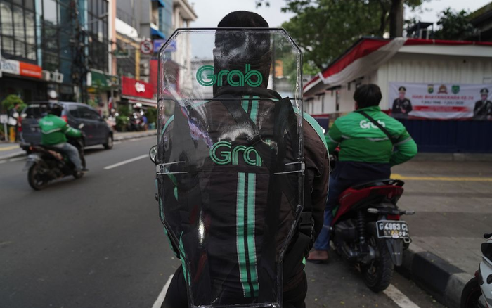 Nhà đầu tư của công ty chủ quản nhóm BTS rót 200 triệu USD vào Grab Ảnh 2