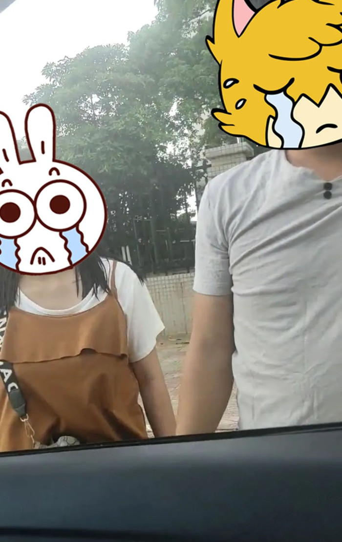 Cặp đôi bị cảnh sát nghi ngờ là nghi phạm bỏ rơi trẻ sơ sinh ở thùng rác.