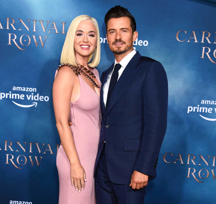 Katy Perry tiết lộ về người tình Orlando Bloom: Là người 'siêu nhạy cảm', dậy sớm để cầu nguyện mỗi ngày