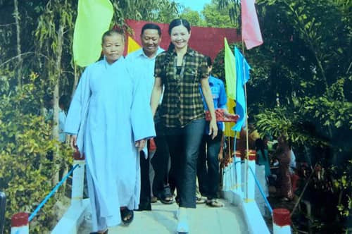 Thủy Tiên thực hiện thử thách 'Mẹ và con gái': Hình ảnh trật quẻ nhưng cư dân mạng đồng lòng 'ngả mũ' thán phục Ảnh 3