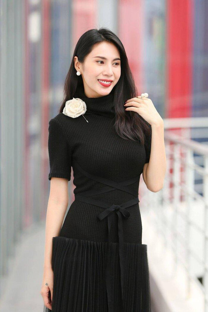 Thủy Tiên thực hiện thử thách 'Mẹ và con gái': Hình ảnh trật quẻ nhưng cư dân mạng đồng lòng 'ngả mũ' thán phục Ảnh 5