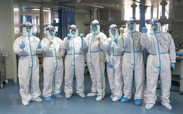 Thủ tướng gửi thư khen cán bộ nhân viên ngành y trong cuộc chiến chống COVID-19: Nhiều tấm gương, lòng quả cảm sự cống hiến, nghĩa cử cao đẹp Ảnh 2