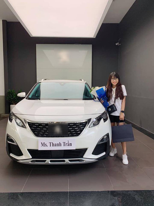 'Chịu chơi' như hotmom Thanh Trần: Tậu thêm 'xế hộp' tiền tỷ thứ 2 chỉ vì... chồng thích Ảnh 8