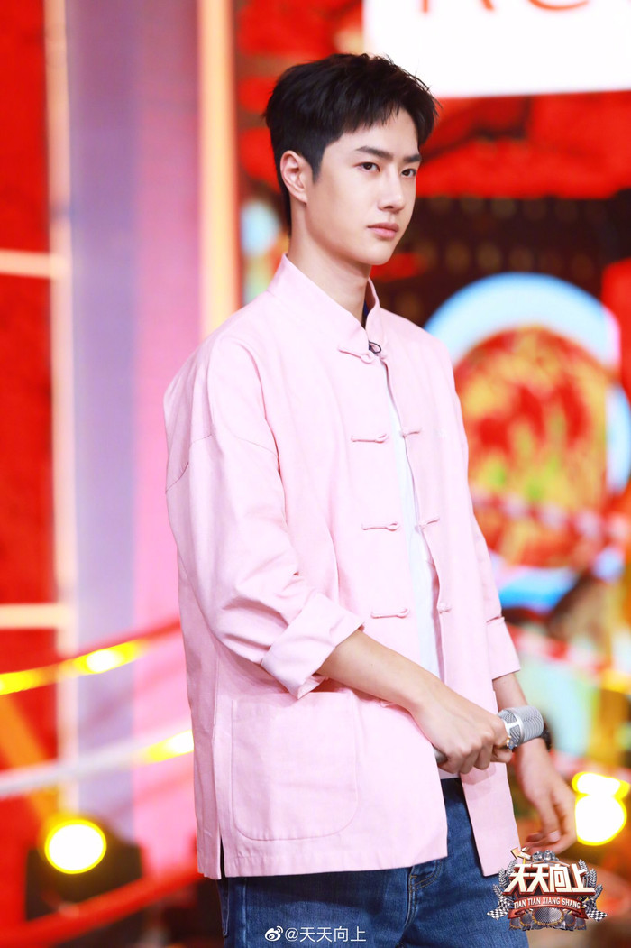 Vương Nhất Bác đón tuổi mới, phòng làm việc cá nhân bất ngờ lên sóng nhận được nhiều lượt theo dõi Ảnh 18