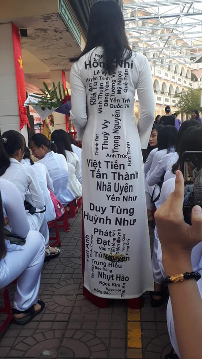 Có ai 'chất' như cô giáo này chứ: Lưu bút là toàn bộ tên thành viên học sinh lớp mình.