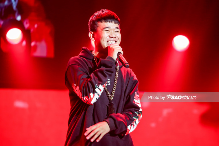 Thí sinh King Of Rap hay cười - Color: 'View khủng là vì tôi được cánh đàn ông ủng hộ, nói trúng nỗi lòng họ' Ảnh 6