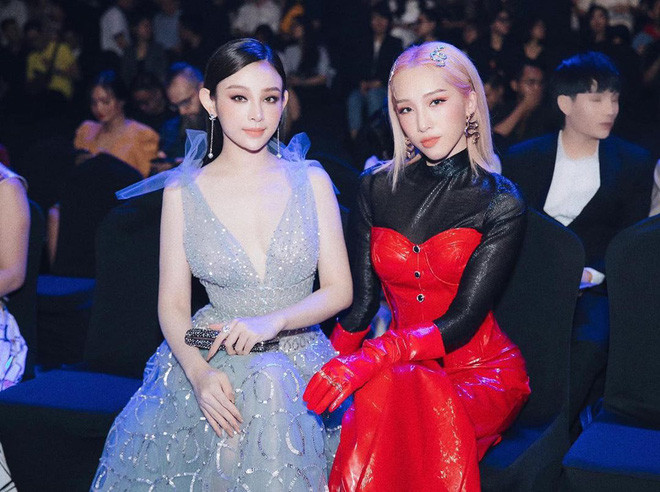 Đọ sắc cùng Huyền Baby, Emily khoe nhan sắc mẹ bỉm sữa 'nuột' như 'gái đôi mươi' Ảnh 6