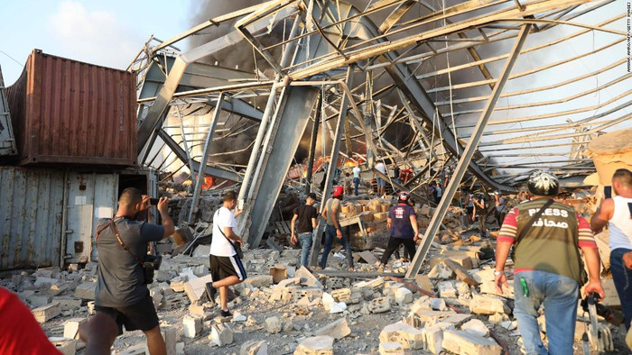 Khung cảnh tan hoang của Lebanon sau vụ nổ.