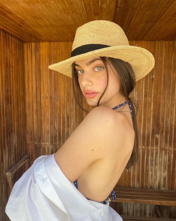 Mặt mộc của Yael Shelbia cũng đẹp đến phát hờn