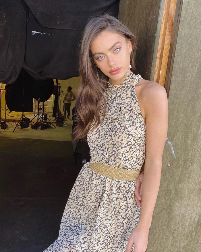 Nhan sắc quyến rũ của chân dài sinh năm 2001 dự đoán sẽ còn bùng nổ và được nhiều hãng thời trang săn đón