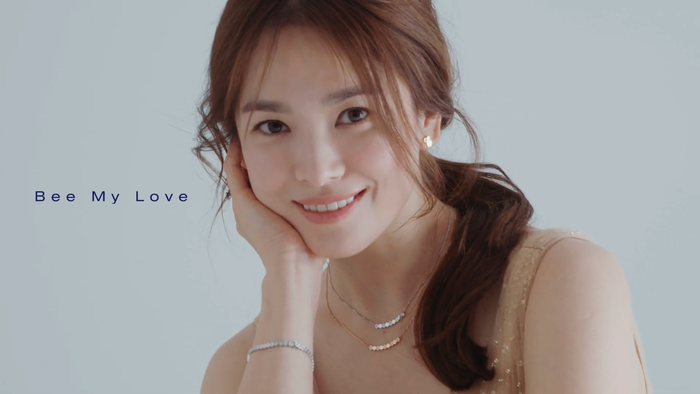 Lộ diện sau khi phủ nhận sống chung với Hyun Bin, Song Hye Kyo đẹp nín thở: Song Joong Ki đã bỏ lỡ 'báu vật nhan sắc' hàng đầu Ảnh 6