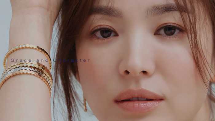 Lộ diện sau khi phủ nhận sống chung với Hyun Bin, Song Hye Kyo đẹp nín thở: Song Joong Ki đã bỏ lỡ 'báu vật nhan sắc' hàng đầu Ảnh 14