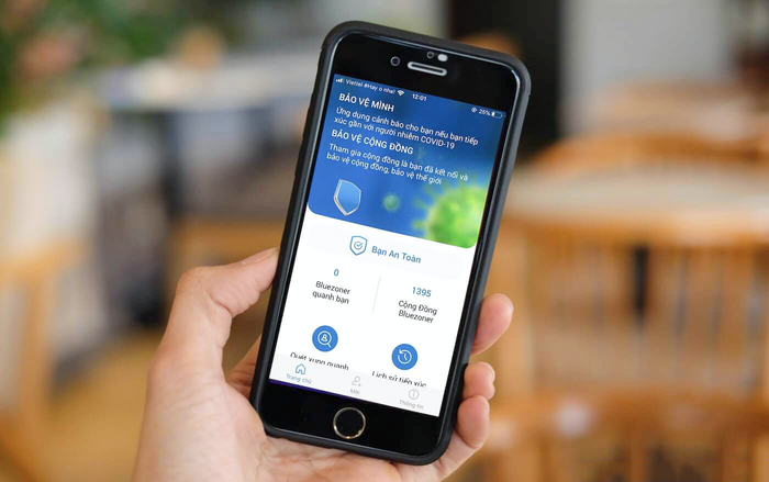Ứng dụng Bluezone giúp cảnh báo nguy cơ tiếp xúc người nhiễm COVID-19.