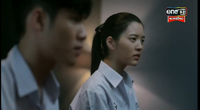 Tập 2 'Thiên tài bất hảo': Lynn nhường học bổng cho Bank, phương thức gian lận mới hiệu quả và đơn giản hơn tổ hợp phím đàn ở bản điện ảnh Ảnh 17