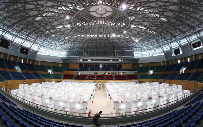 Bệnh viện dã chiến ở Đà Nẵng hoàn thành thần tốc chính thức được đưa vào vận hành, tiếp nhận bệnh nhân điều trị COVID-19 Ảnh 2