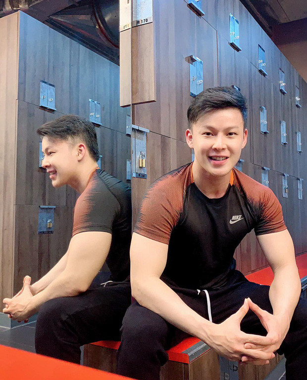 Don Nguyễn được người yêu 'chơi lớn' tặng 'xế hộp' bạc tỷ nhân dịp 10 năm yêu nhau Ảnh 8