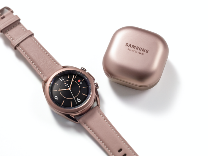 Galaxy Watch3 sẽ có mặt tại một số thị trường nhất định, bắt đầu từ ngày 6 tháng 8 năm 2020.