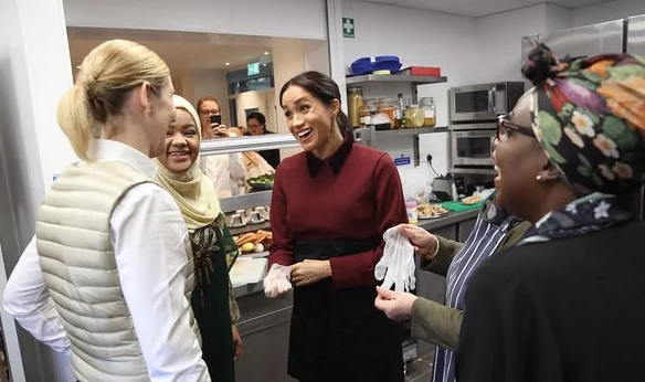 Rời khỏi hoàng gia, Harry - Meghan vẫn không tránh khỏi 'dây mơ rễ má' với vợ chồng anh trai Ảnh 8