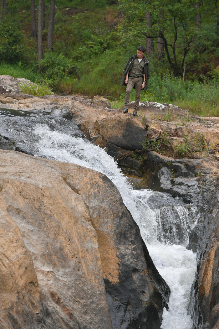 Đàm Vĩnh Hưng tự đưa mình vào 'thế khó' khi mash-up 2 bản nhạc kinh điển Ảnh 8