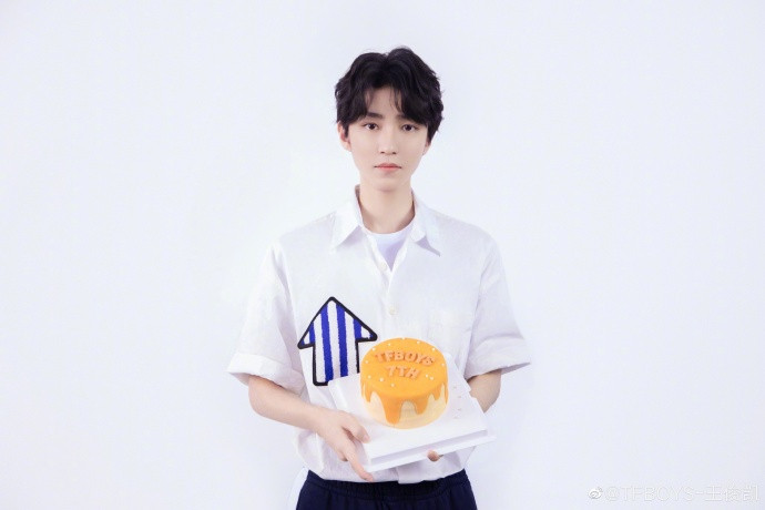 TFBoys cùng làm điều đặc biệt cho ngày debut: Cứ tưởng rời rạc, không mối liên kết nhưng mọi thứ đã được lên kế hoạch từ trước Ảnh 14