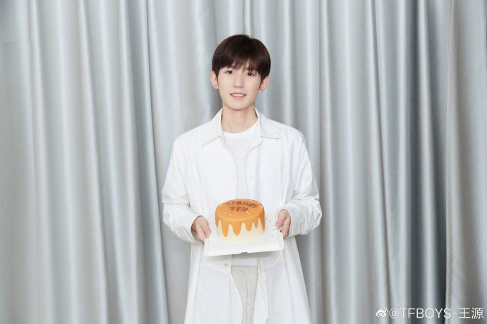 TFBoys cùng làm điều đặc biệt cho ngày debut: Cứ tưởng rời rạc, không mối liên kết nhưng mọi thứ đã được lên kế hoạch từ trước Ảnh 16