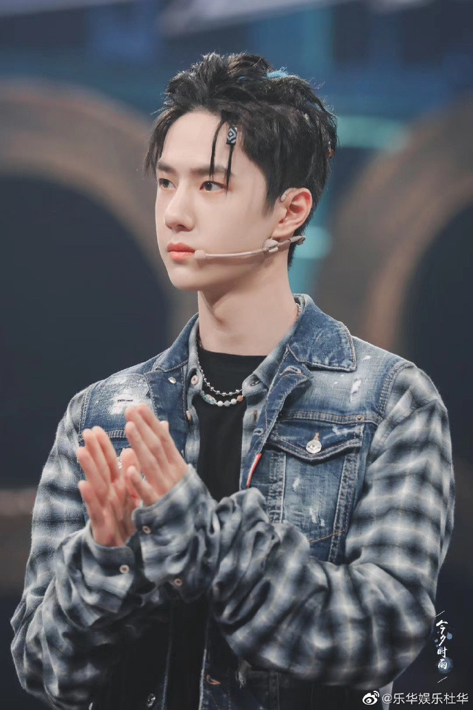 Trái ngược với Thái Từ Khôn, Vương Nhất Bác có 1 sinh nhật đáng nhớ với những lời chúc từ các nhân vật đình đám trong Cbiz Ảnh 12