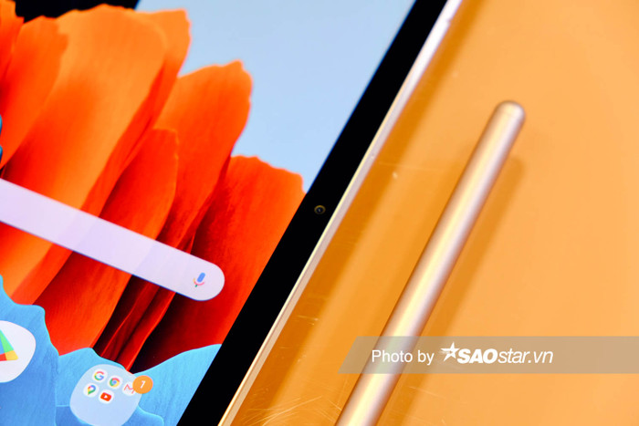 Bút S Pen đi kèm với Galaxy Tab S7 và Tab S7 Plus năm nay cũng sẽ có thêm nhiều tính năng mới, độ trễ được cải thiện xuống còn 9ms tương tự như bút S Pen trên Galaxy Note20 Ultra.