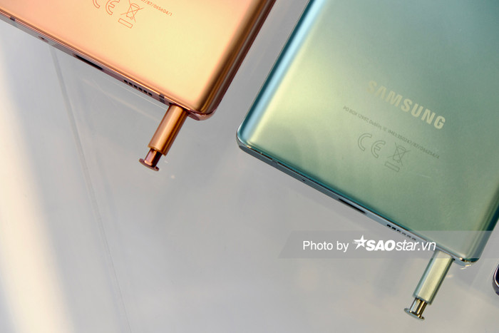 Bút S-Pen chắc chắn là thứ không thể không nhắc đến trên dòng Note.