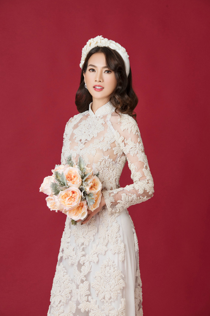 Nhan sắc đẹp mặn mà, sáng rực của cô vẫn khiến khán giả xuýt xoa 