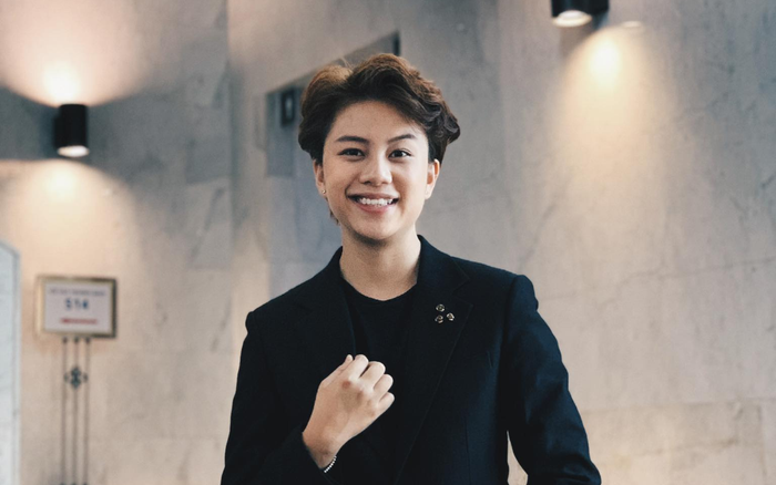 Bảo Hân diện vest 'ngầu đét': 'Cố gắng thay đổi bản thân để trưởng thành hơn' Ảnh 2