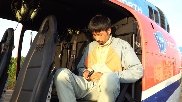 Sau Sơn Tùng M-TP và H'Hen Niê, Tăng Thanh Hà là cái tên tiếp theo Đen Vâu mang vào MV mới được quay... trên trời Ảnh 6