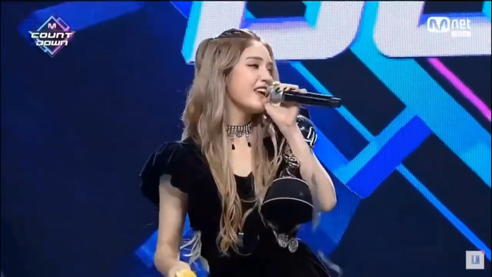 Bắt đầu vừa hát vừa nhảy... vừa ăn chanh