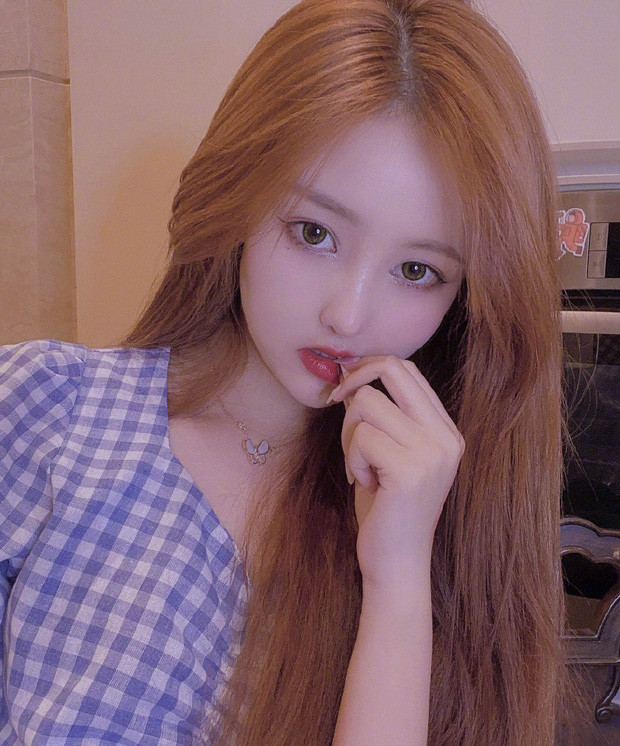 Với cách trang điểm đáng yêu, Huyễn Mai được xem là nữ thần của nhiều người.