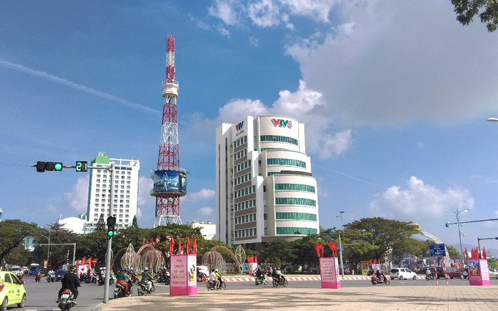 Lịch trình di chuyển của nam nhân viên Đài truyền hình VTV8 nhiễm COVID-19: Tiếp đoàn khách ở Hà Nội, ăn uống ở khách sạn Parkview, tiếp xúc với rất nhiều người Ảnh 2