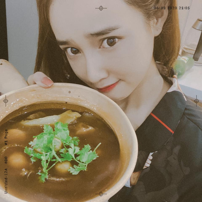 Nhã Phương 'dằn mặt' Trường Giang vì về muộn: 'Ăn hết hai phần đừng hỏi vì sao' Ảnh 4