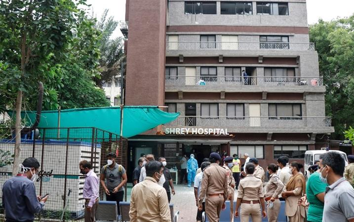 Hỏa hoạn tại bệnh viện khiến 8 bệnh nhân COVID-19 tử vong Ảnh 2