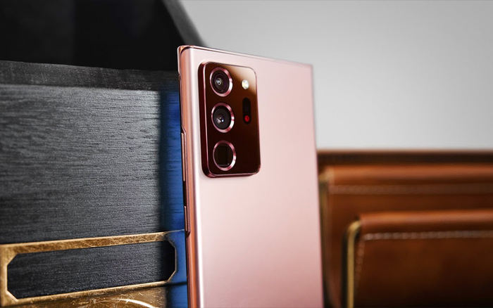 Cuộc đua smartphone cao cấp những tháng cuối năm: Không nhiều vẫn đủ chất Ảnh 2